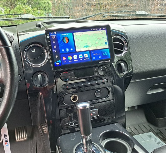 Andrzej Batycki - Montaż systemu multimedialnego w Ford w Bystrej k. Bielska-Białej